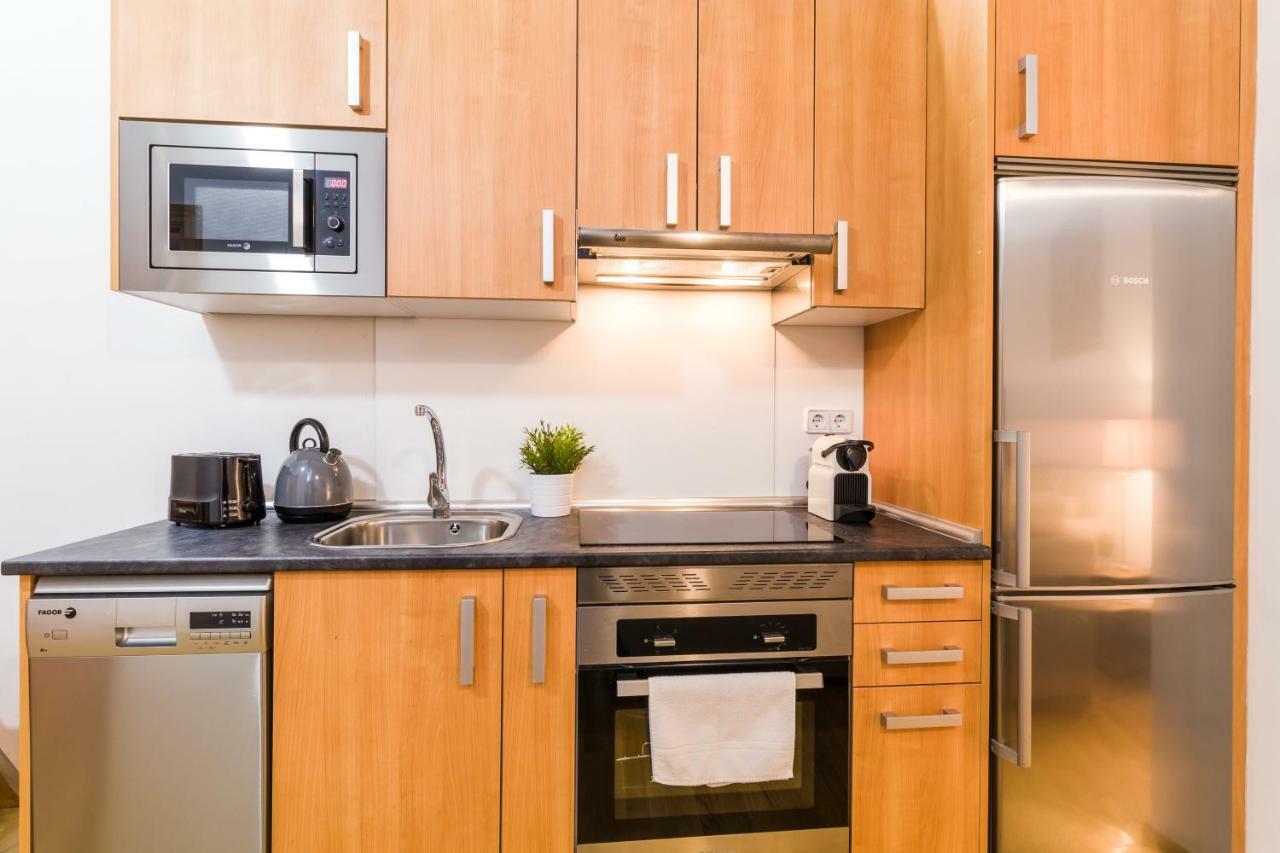 Pyr Select Plaza Mayor II Y III Apartment Мадрид Екстериор снимка