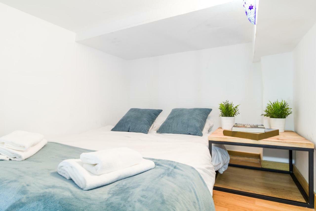 Pyr Select Plaza Mayor II Y III Apartment Мадрид Екстериор снимка